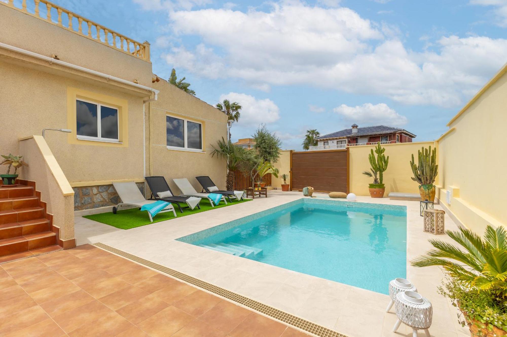 Fidalsa Coastal Soul Villa Торевиеха Екстериор снимка